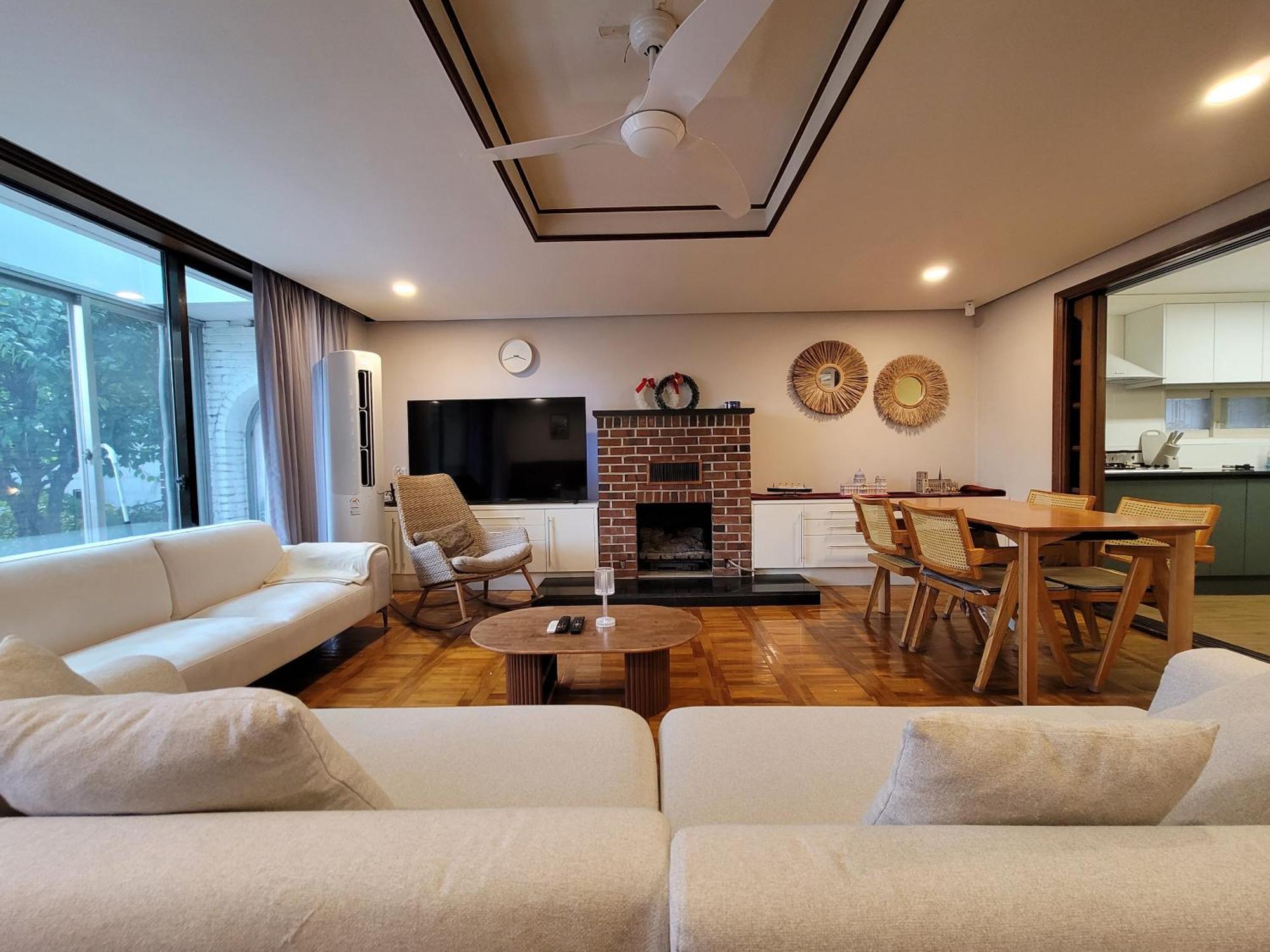 A Comfortable Detached House In The Heart Of The Apartment *
