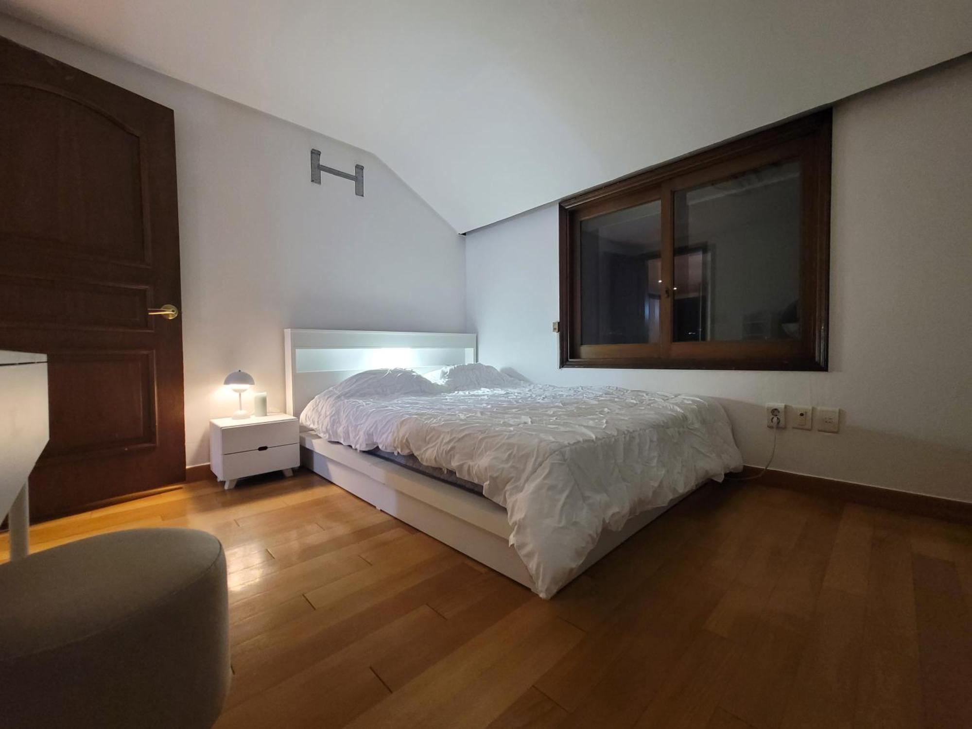 A Comfortable Detached House In The Heart Of The Apartment