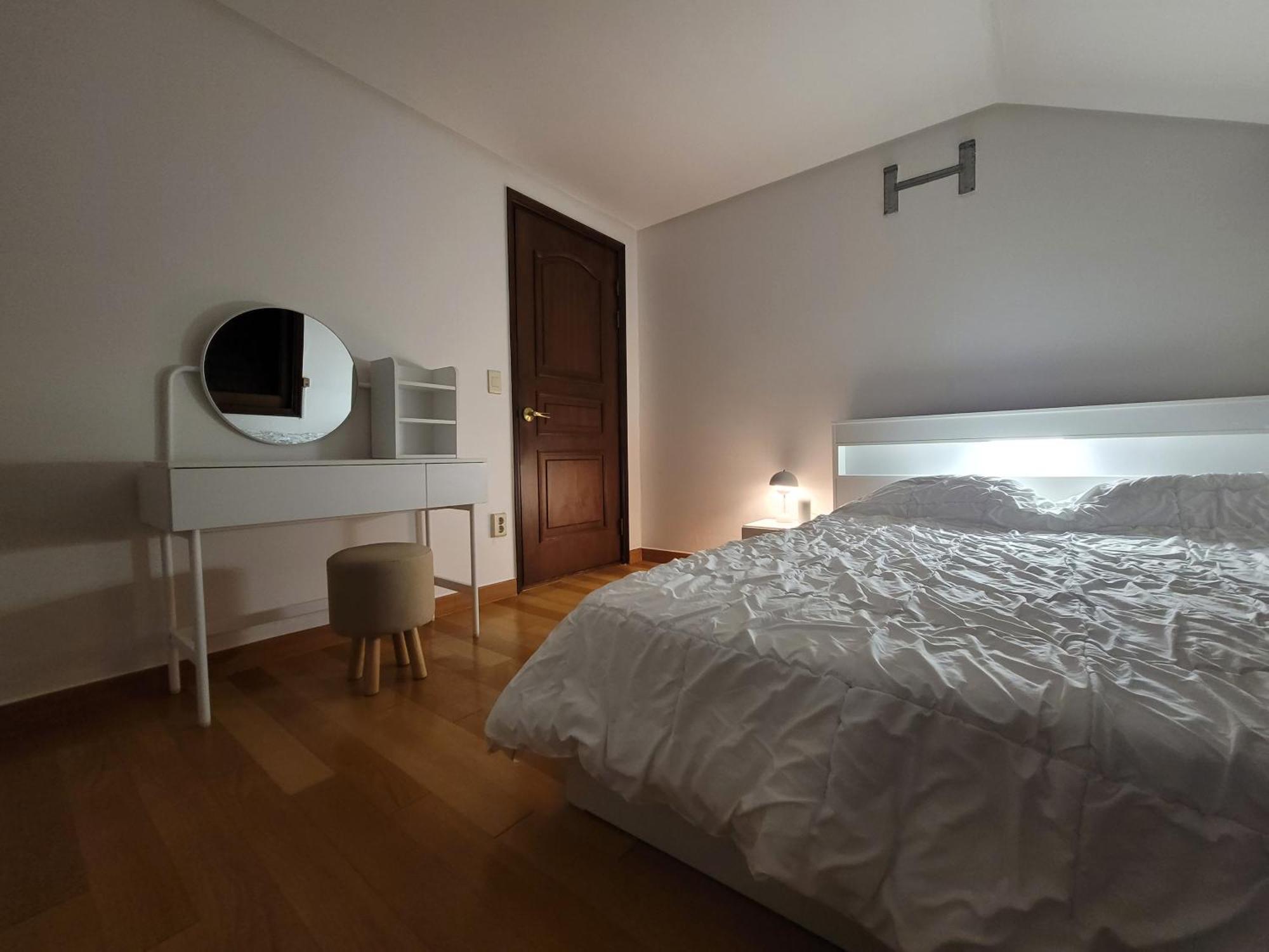 A Comfortable Detached House In The Heart Of The Apartment *