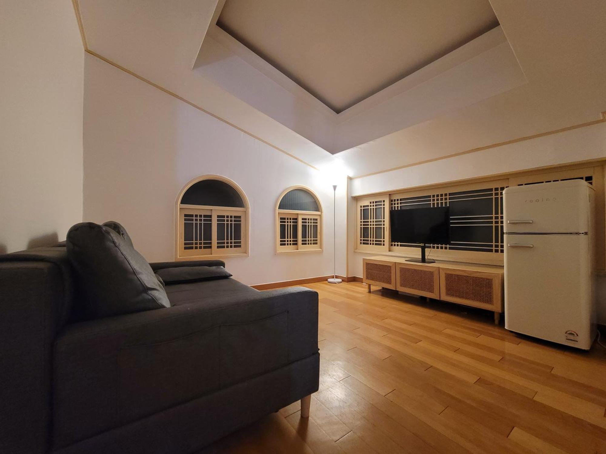 A Comfortable Detached House In The Heart Of The Seoul