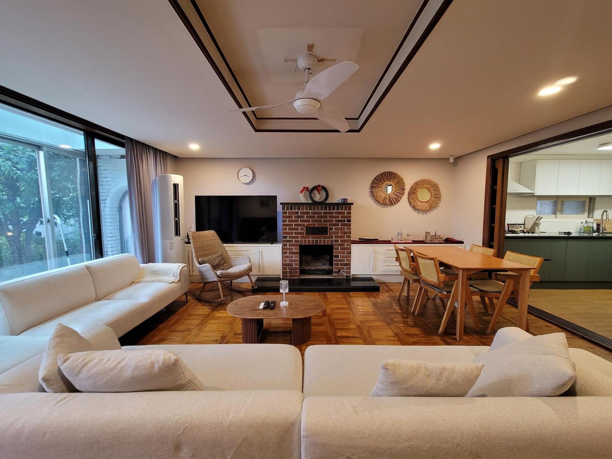 Apartment A Comfortable Detached House In The Heart Of The