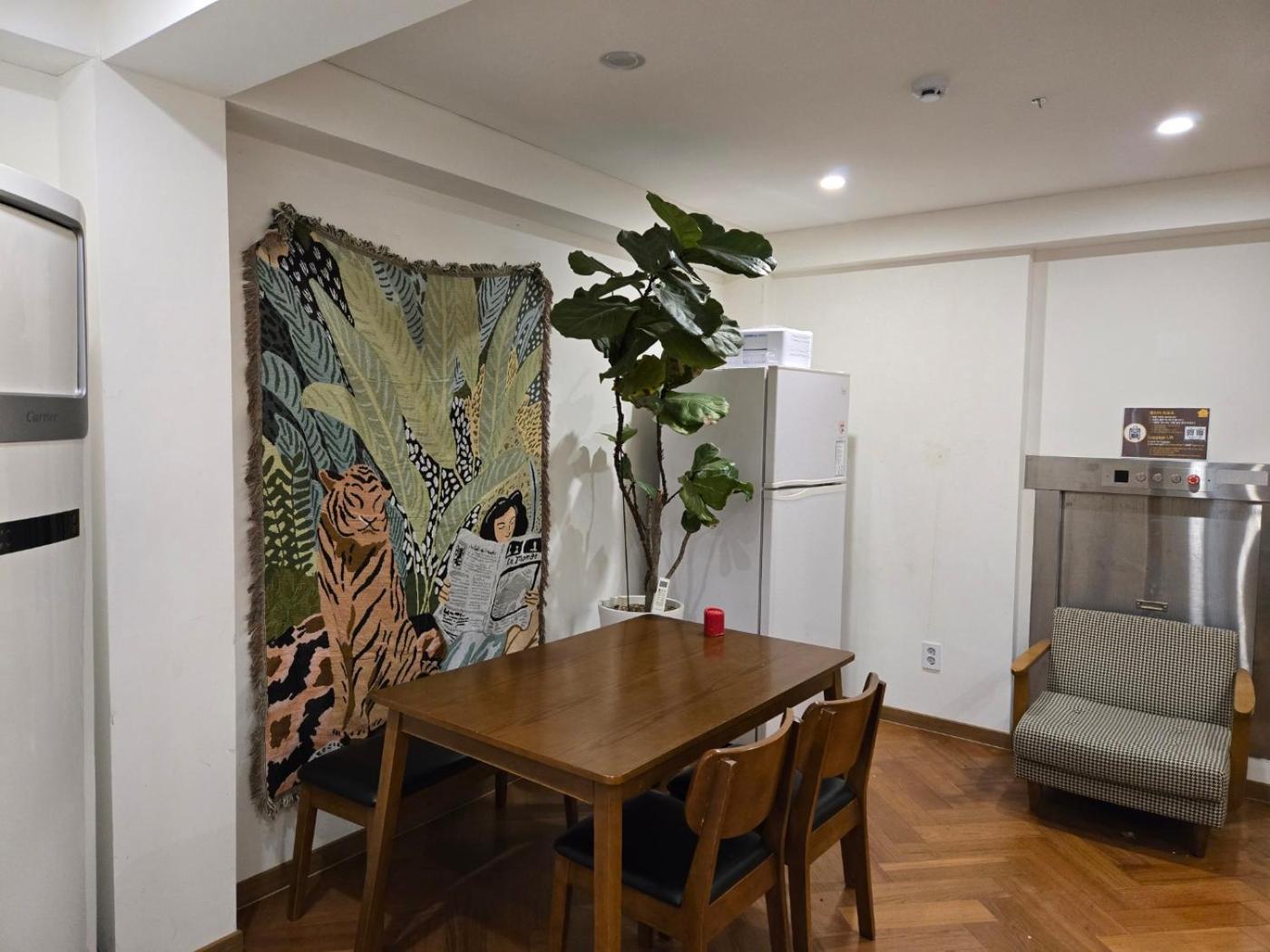 Dewey House Yeonnam * Seoul