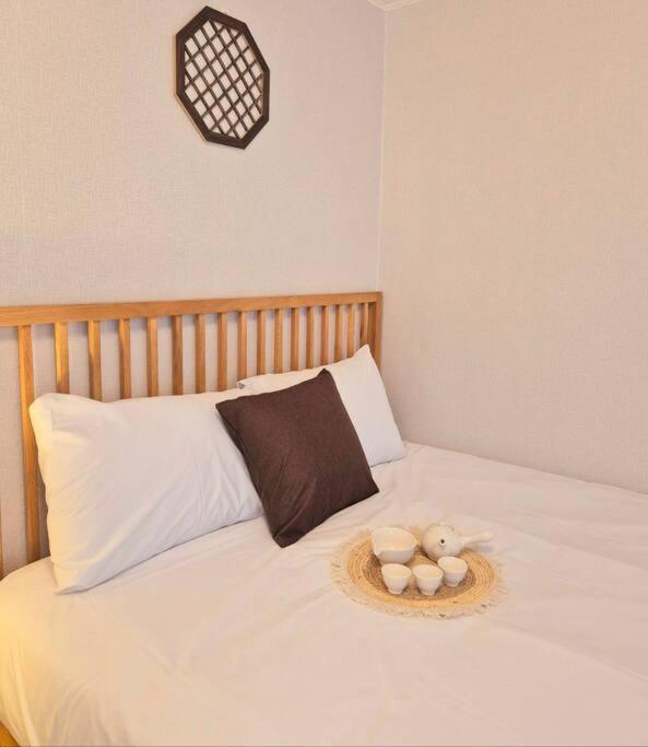 Location Gangnam Yeoksam 2bedroom Upp To Four People Apartment Seoul