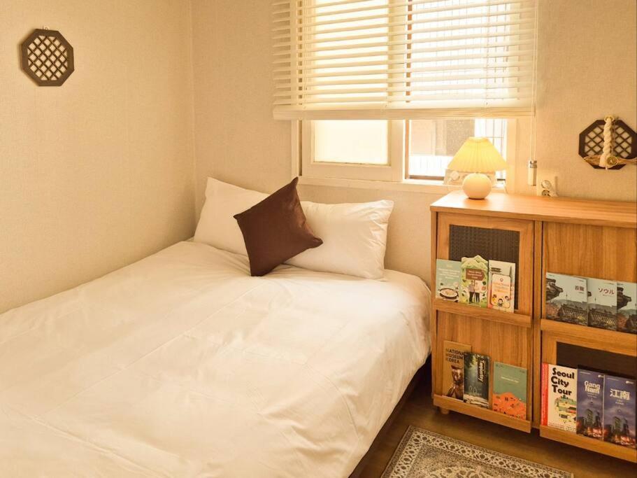 Location Gangnam Yeoksam 2bedroom Upp To Four People Apartment