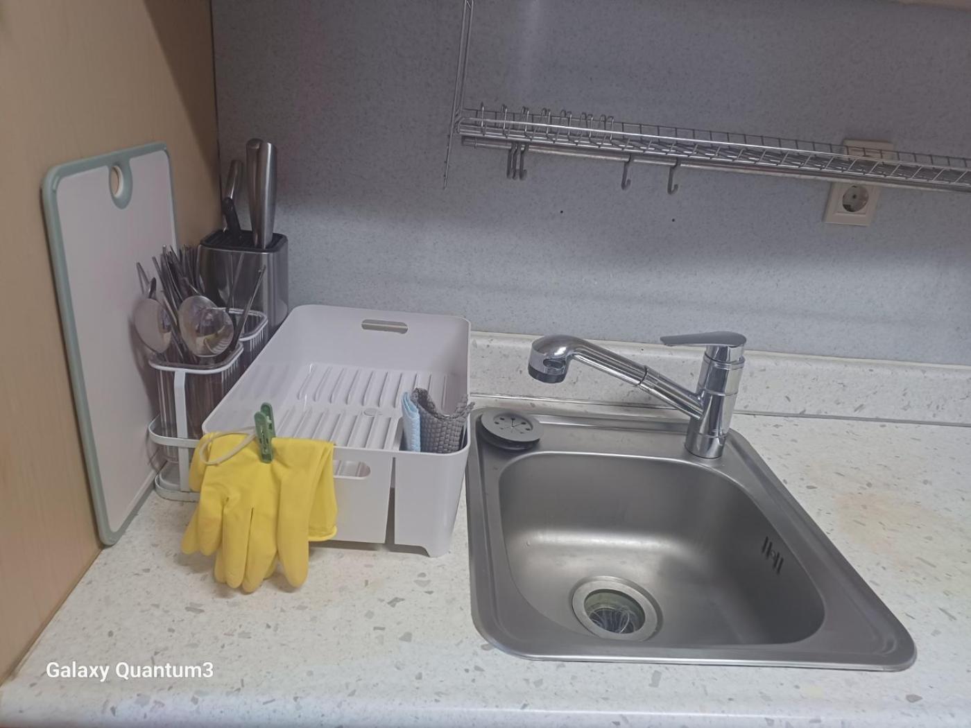 Hongdae Guesthouse2 1min From Hongik Uni Station Exit #1 Seoul