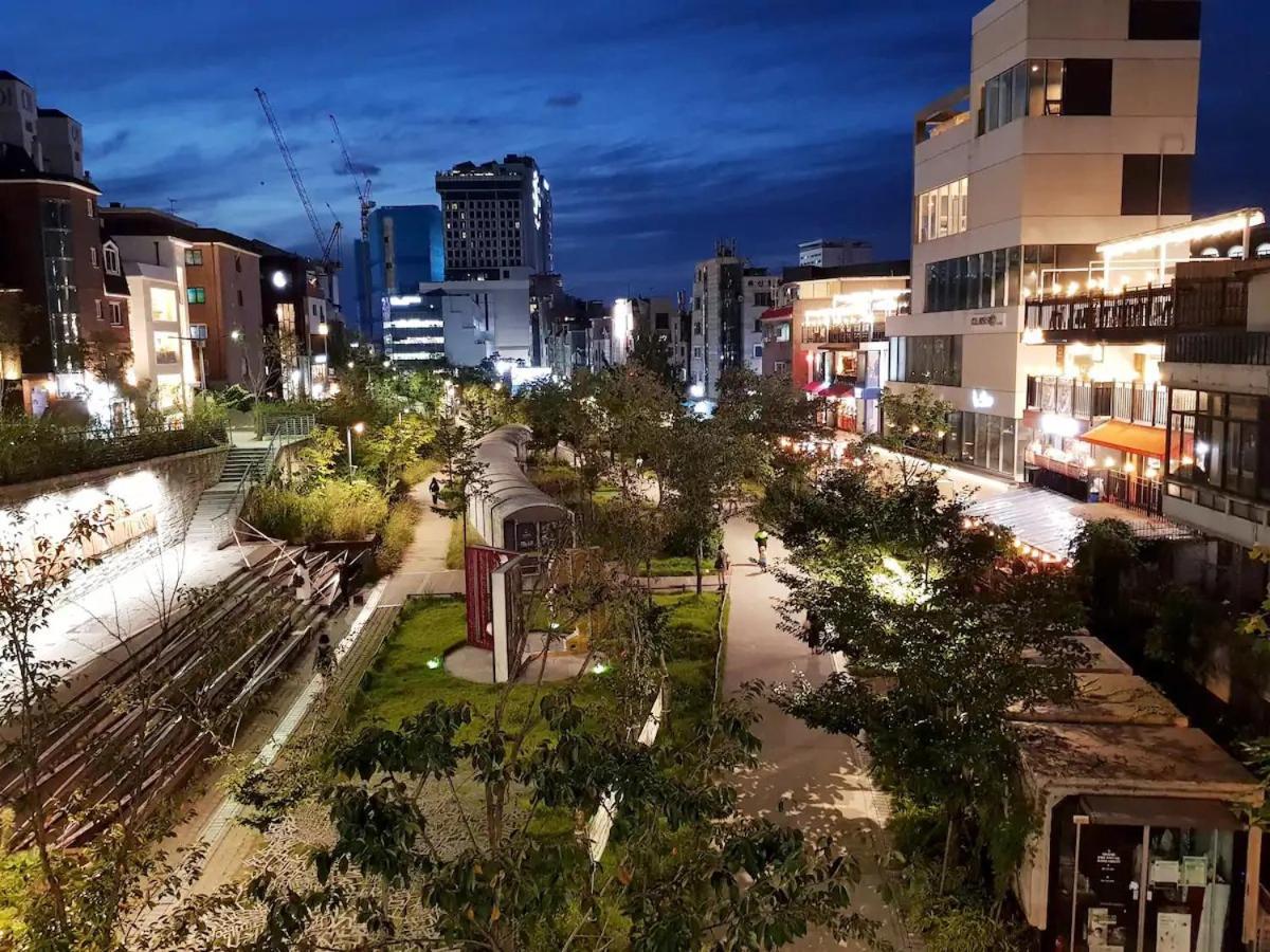 Villa #1 Mapo Hongdae Detached 마포 공항철도 홍대입구역 도보5분 Seoul