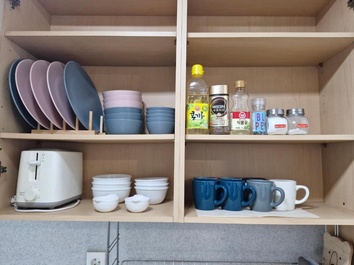 Hongdae - 1min From Hongik Uni Station Exit #1 Apartment Seoul