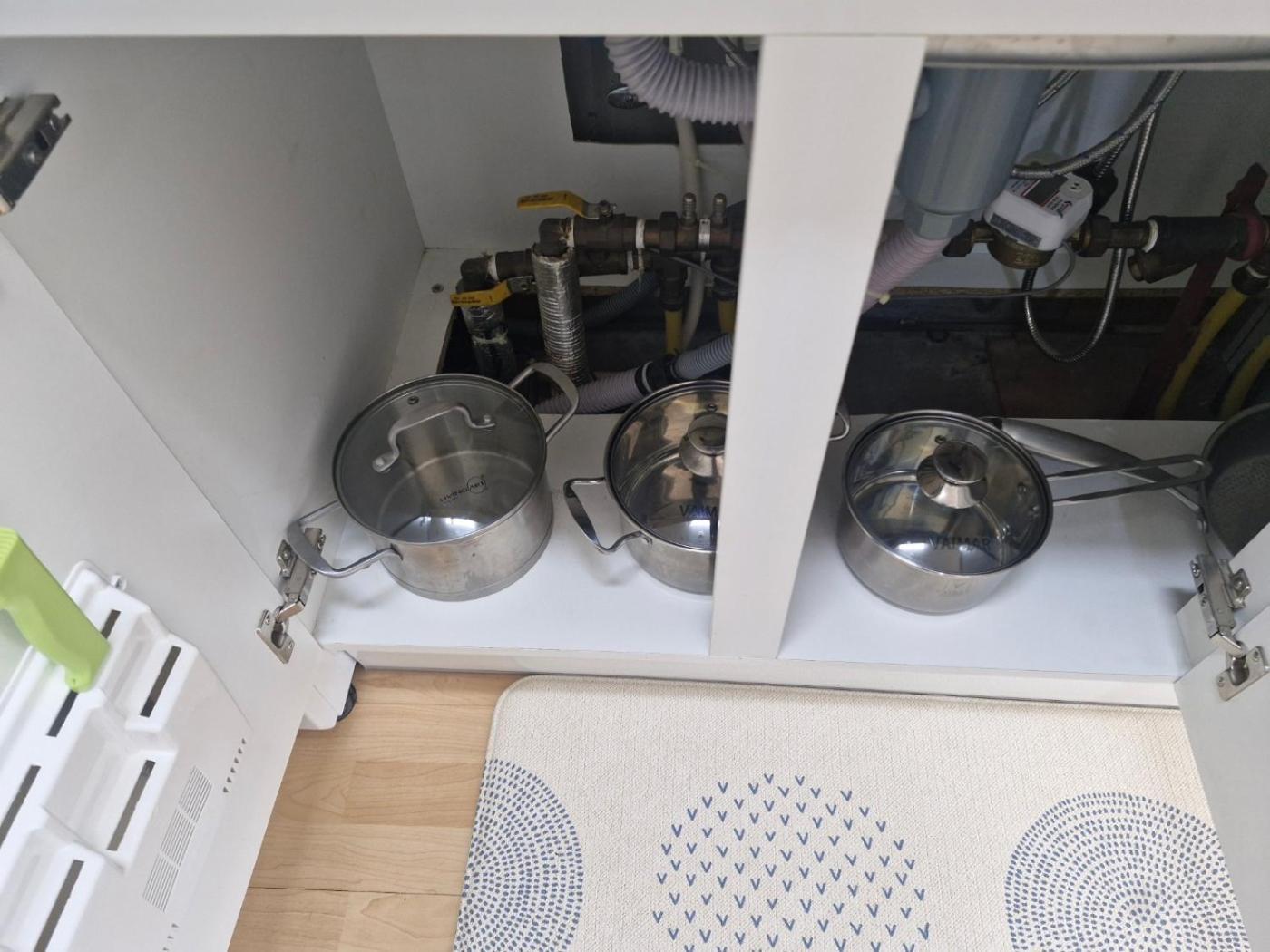Hongdae 3 - 1min From Hongik Uni Station Exit #1 Apartment