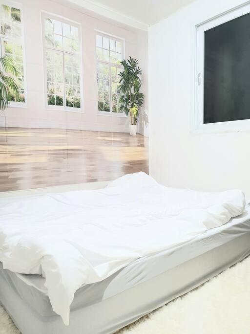 Entire Private House In 2br, Kitchen, Family Apartment *