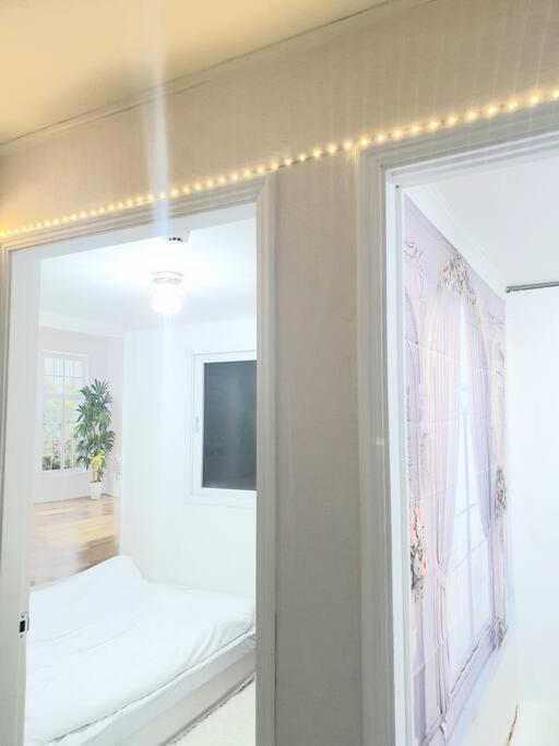 Entire Private House In 2br, Kitchen, Family Apartment