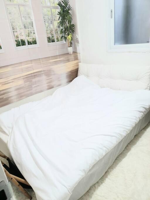 Apartment Entire Private House In 2br, Kitchen, Family Seoul