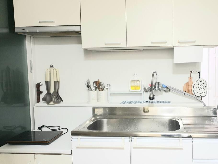 Apartment Entire Private House In 2br, Kitchen, Family *