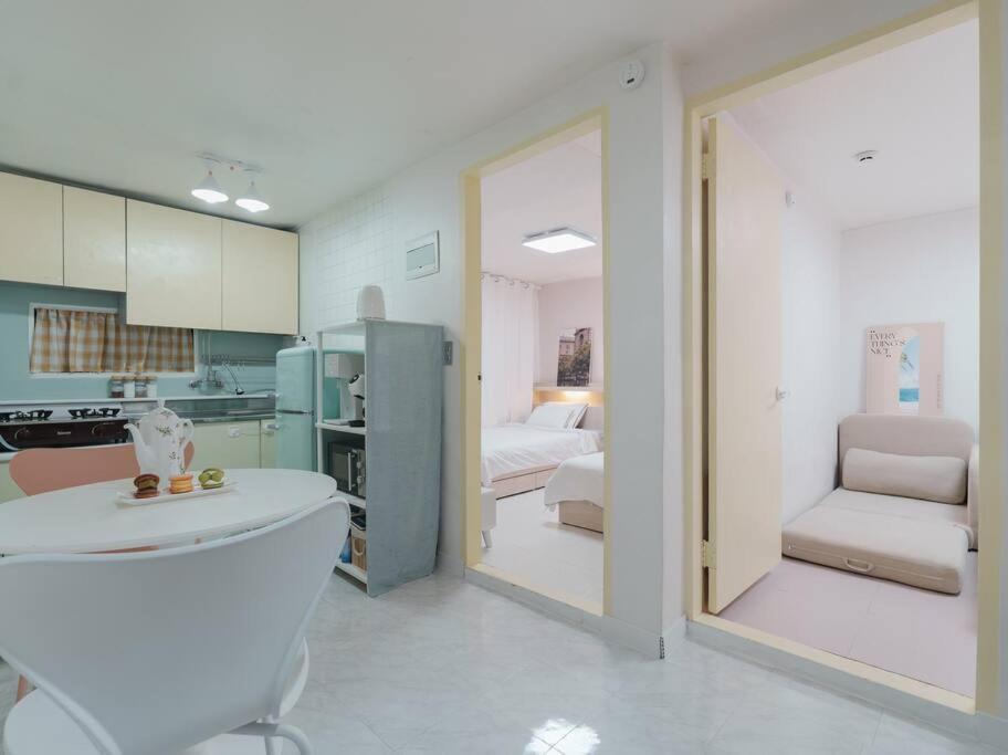 Apartment #3 Beds, 2 #netflix Dongdaemun Lemon House *