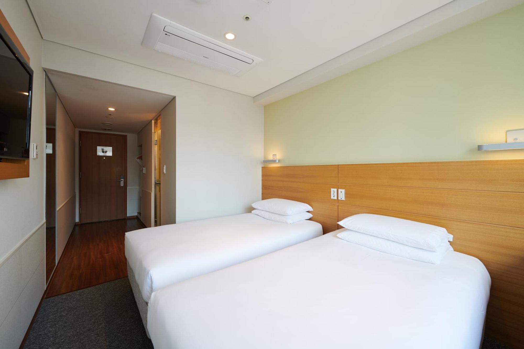 Nine Tree By Parnas Myeongdong 1 Hotel