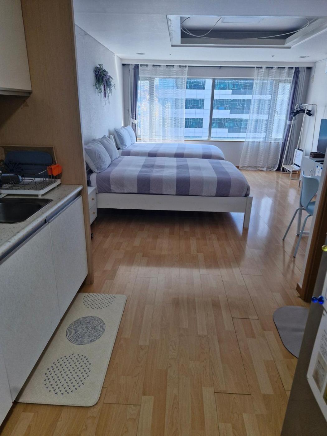 Apartment Hongdae Residence-4 - 1min From Hongik Univ Station #1