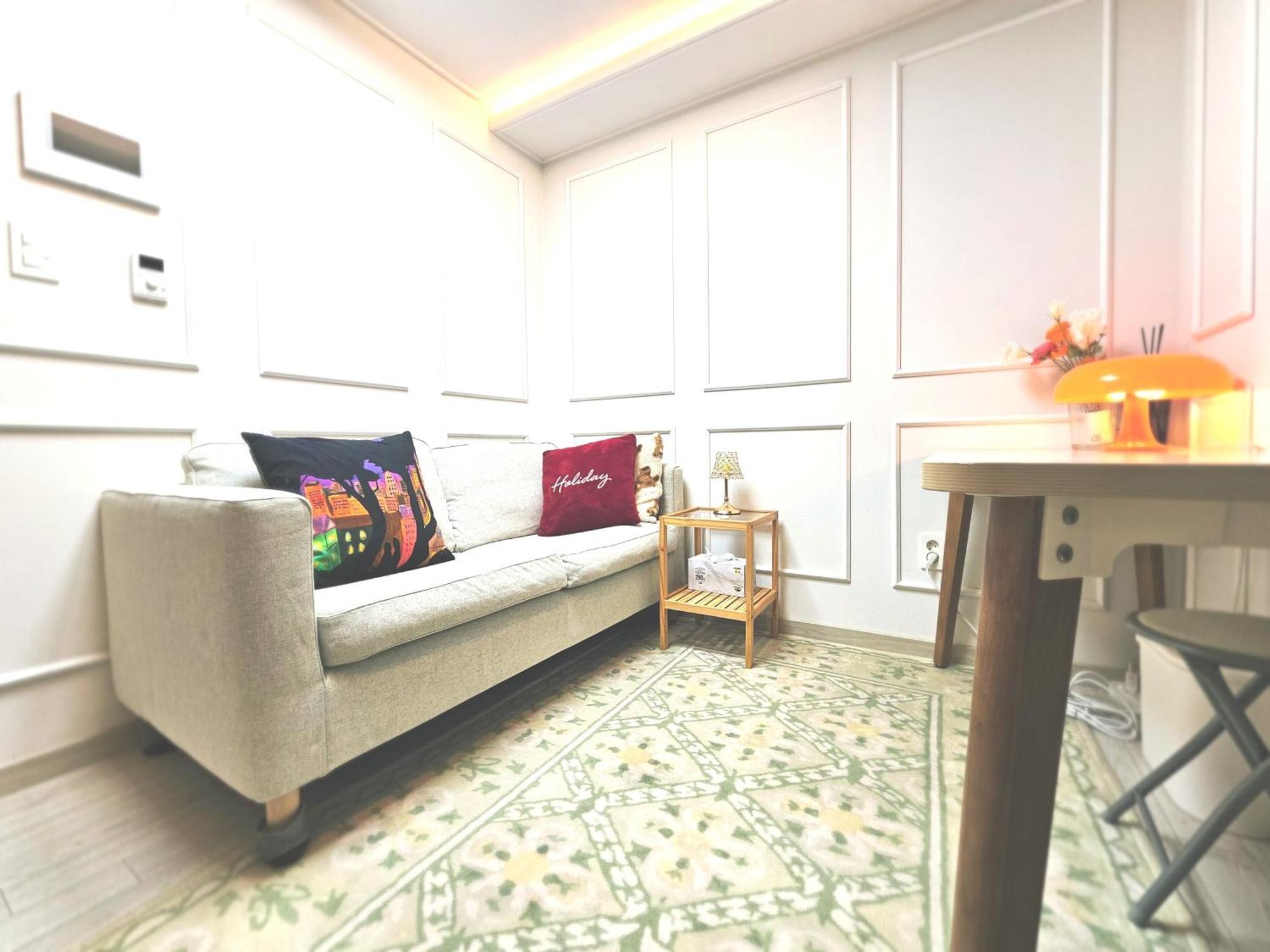 Hongdae Two-room House With Terrace