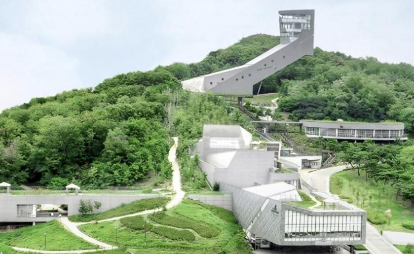Fully Furnished #bunker, Near Miasageori Subway Station Line 4 Apartment Seoul