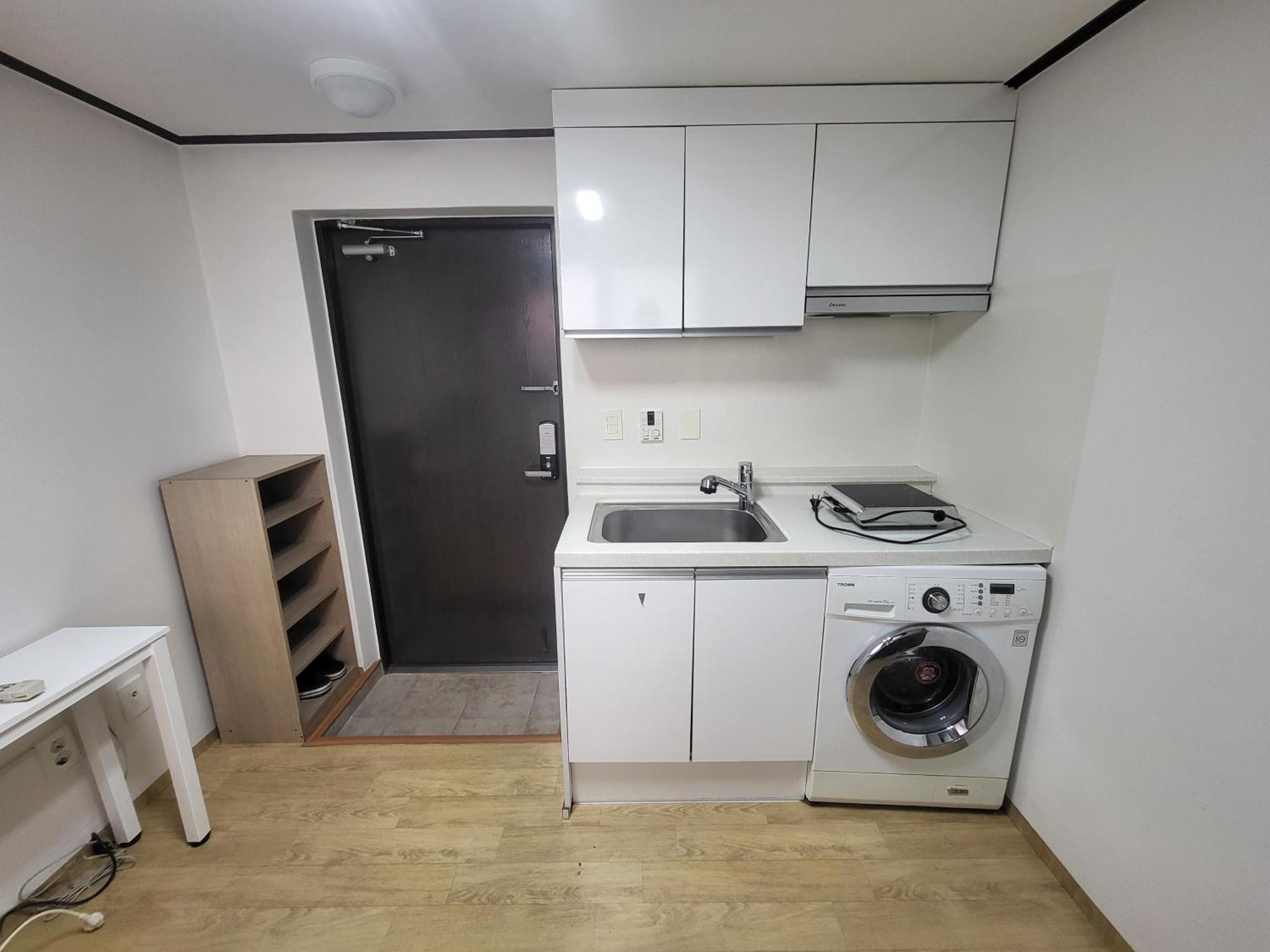 Apartment Fully Furnished #bunker, Near Miasageori Subway Station Line 4 *