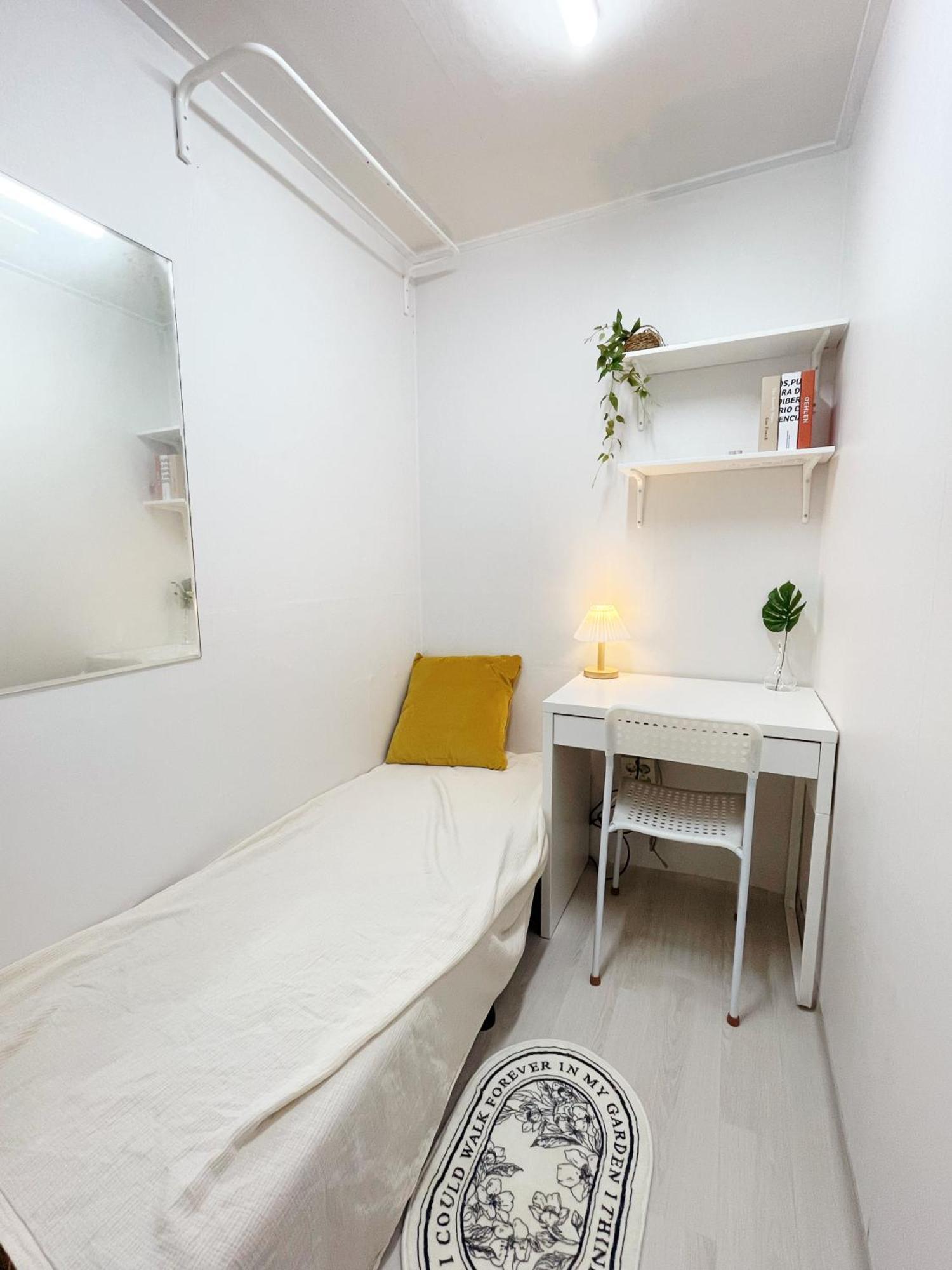 Only For Woman - Sadang House Aparthotel
