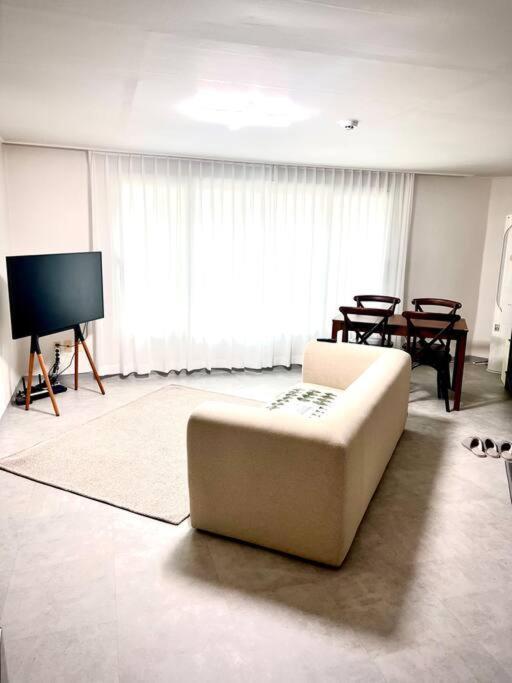 Apartment Foreigner Only - Han's House *