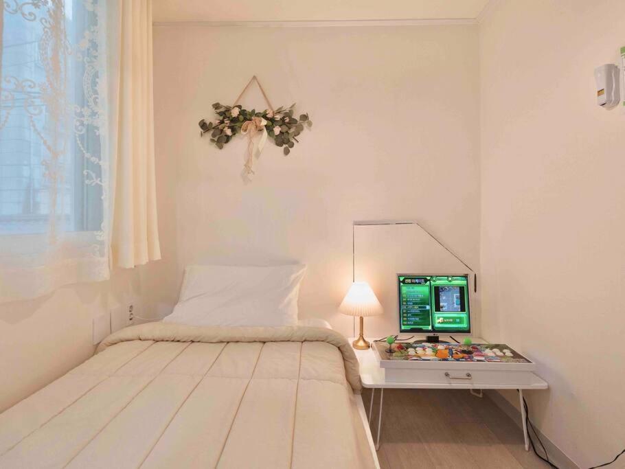 Apartment Calm Yeonnam - Near Hongik University