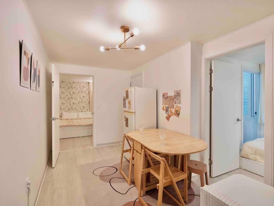 Apartment Calm Yeonnam - Near Hongik University