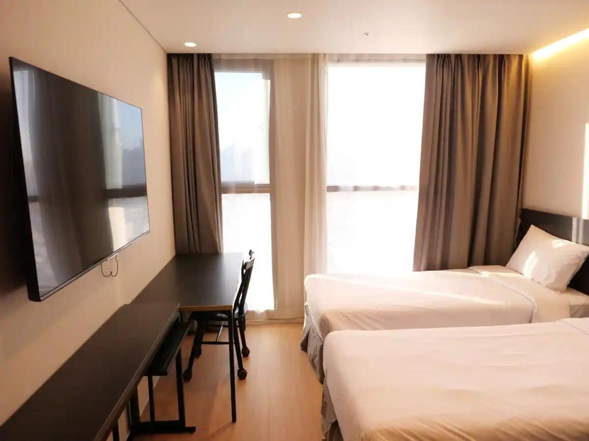 Celib Yeoui Hotel