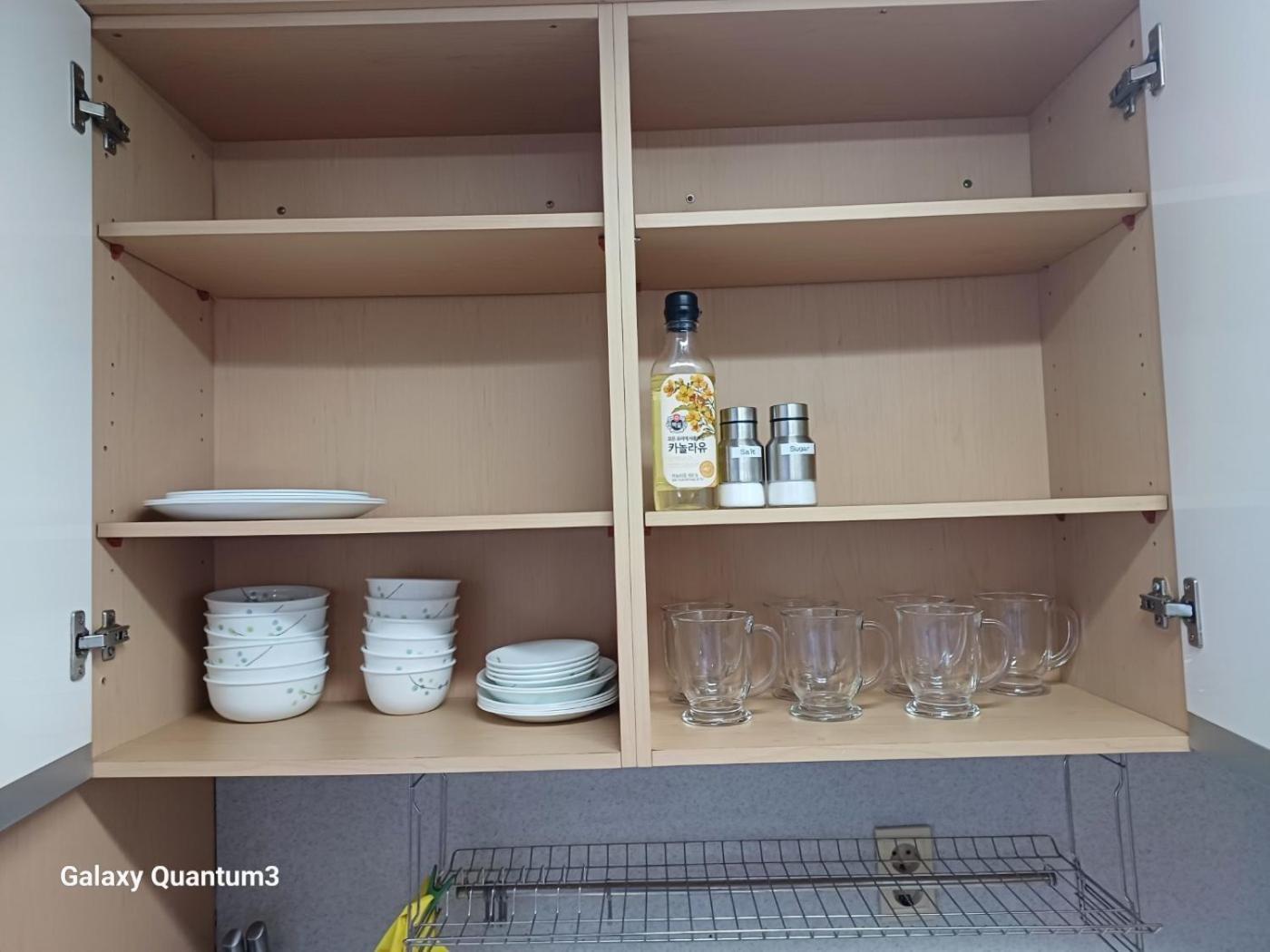 Hongdae Guesthouse2 1min From Hongik Uni Station Exit #1