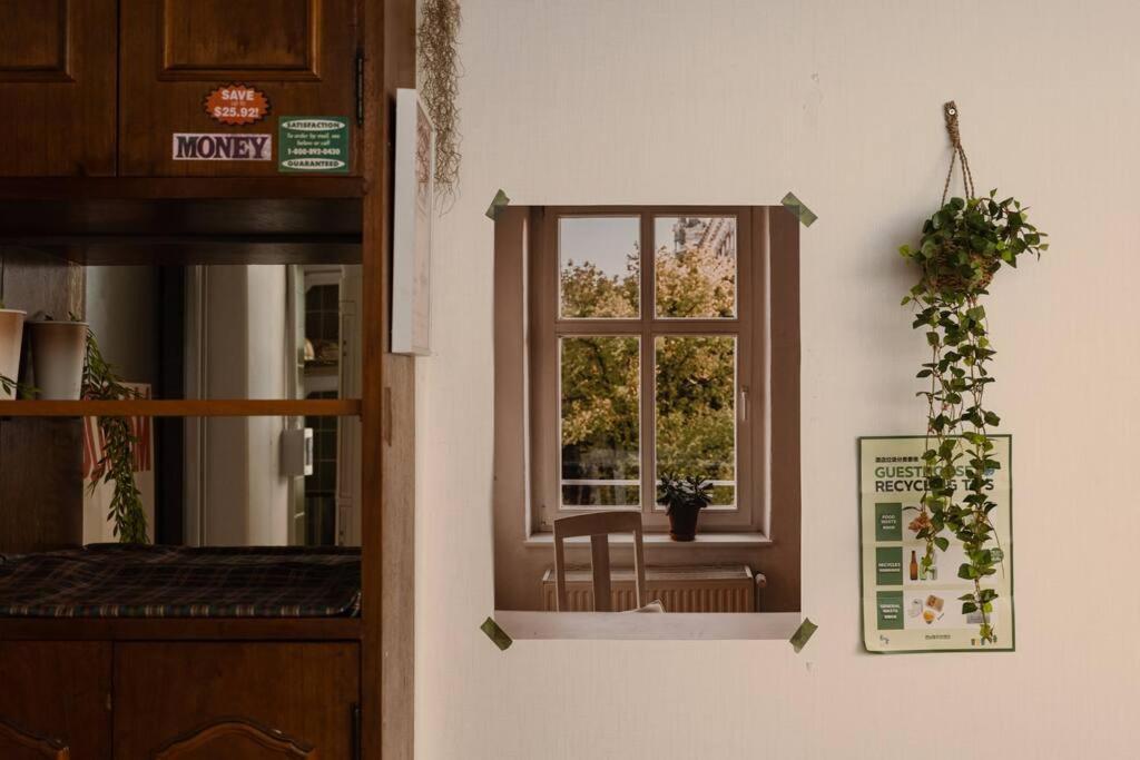 Apartment Comfy Leafy In Yeonnam Seoul