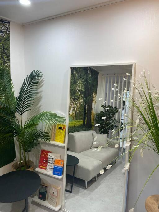 Gaon #sillim Stn 2min #airport Bus 1min #gangnamhongdae 20min #yeouido10min #longtermstay Discount #healingproperty Apartment