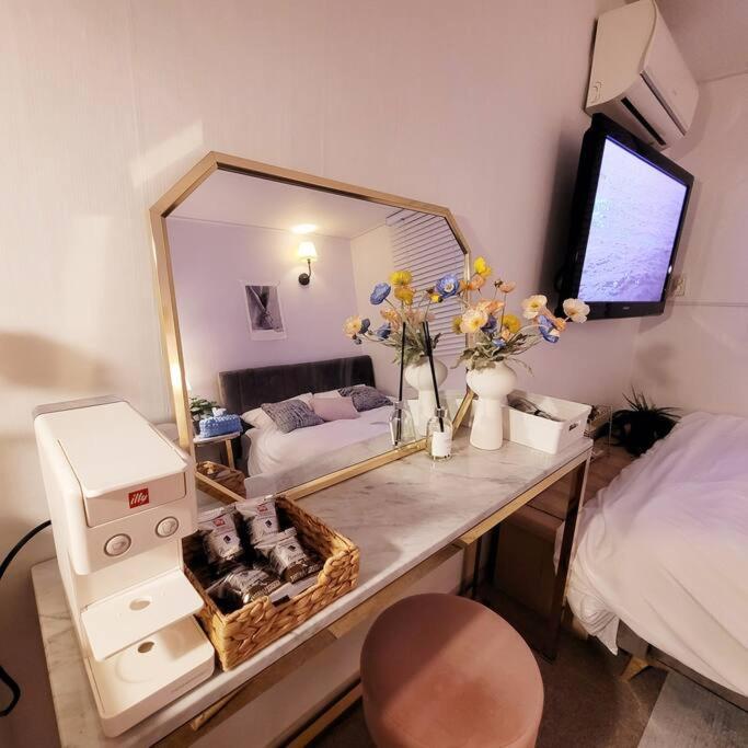 Gaon #sillim Stn 2min #airport Bus 1min #gangnamhongdae 20min #yeouido10min #longtermstay Discount #healingproperty Apartment