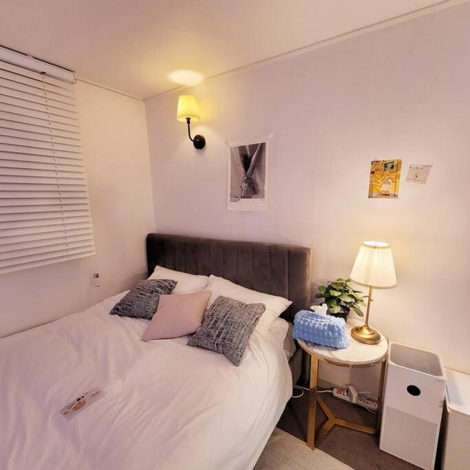 Gaon #sillim Stn 2min #airport Bus 1min #gangnamhongdae 20min #yeouido10min #longtermstay Discount #healingproperty Apartment Seoul