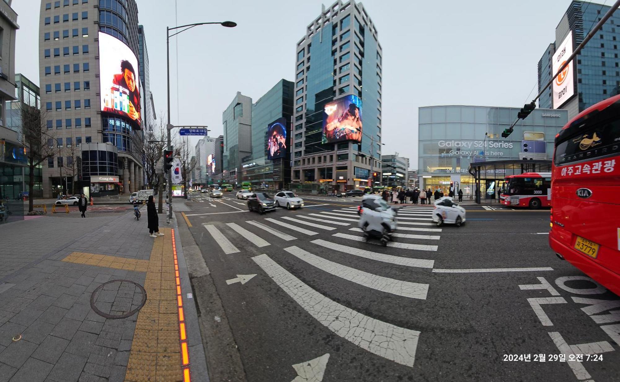 Apartment Hongdae Residence-2 1min From Hongik Uni Station Exit #1