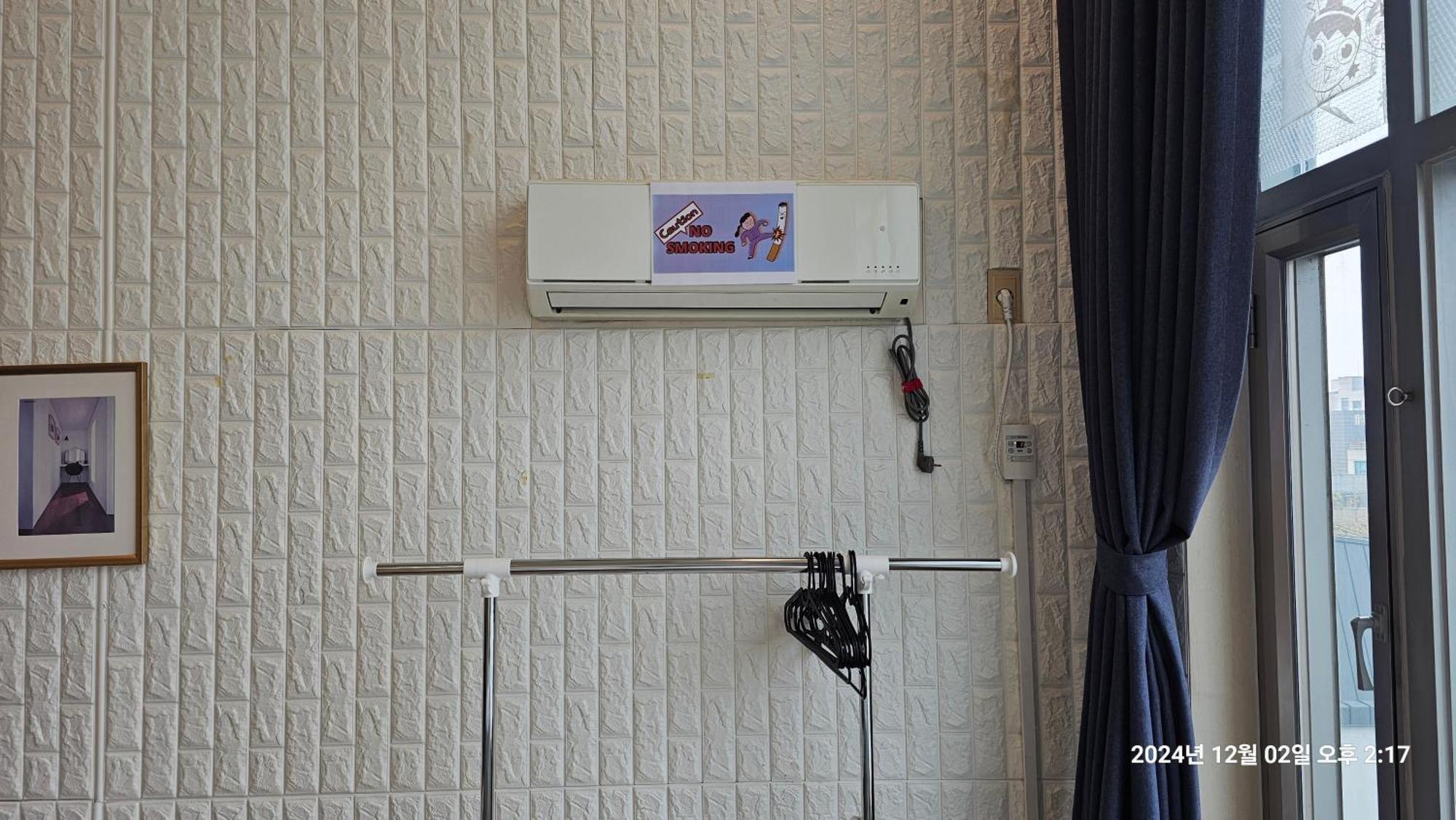 Hongdae Residence-5 1min From Hongik Uni Station Exit #1 Pangsapuri