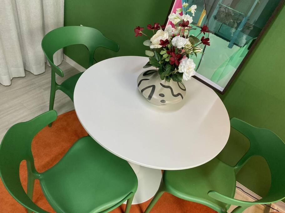 Apartment Chic 2-bedroom In Hongdae