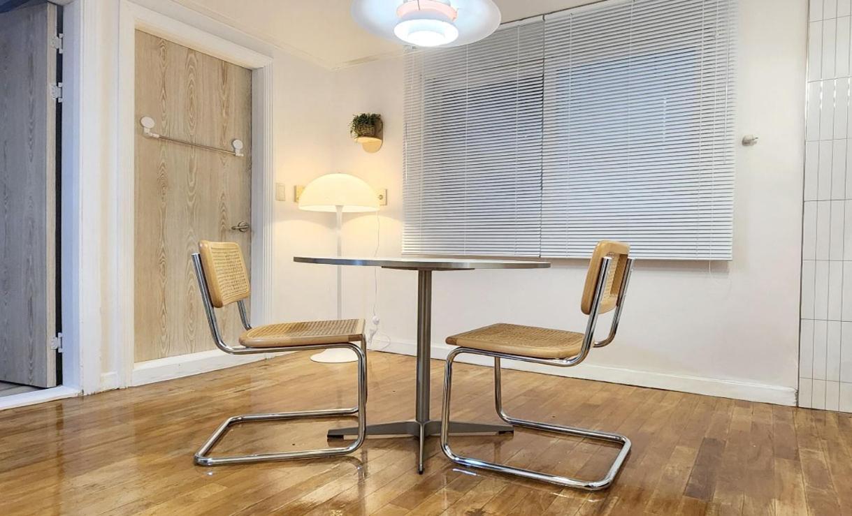 C-1 White Linen House,3br Apartment