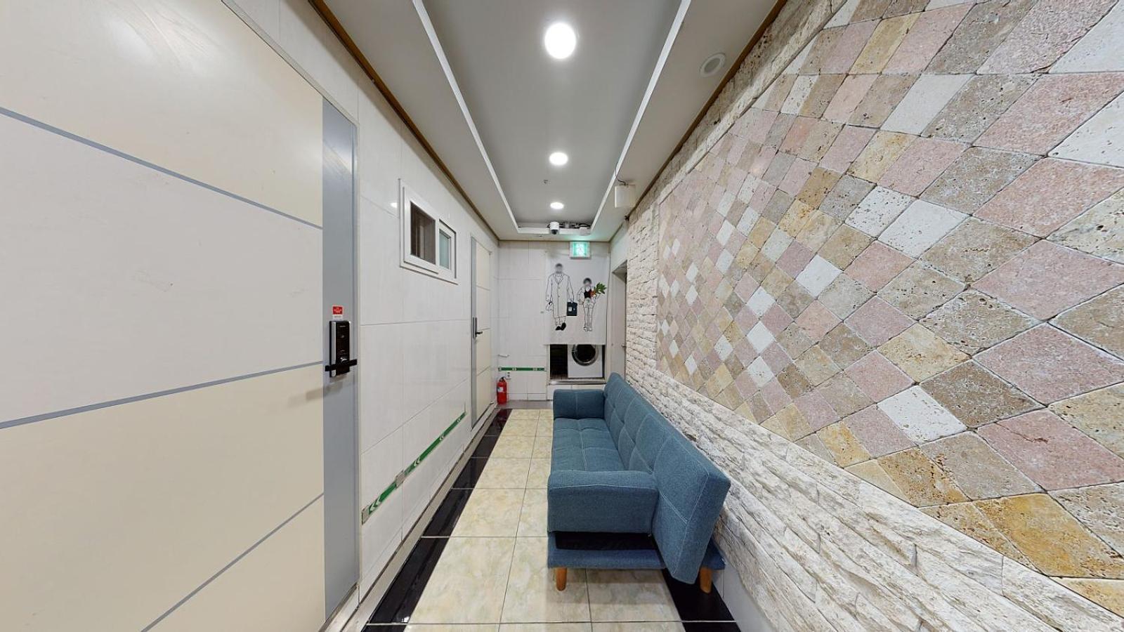 Open House Apgujeong-rodeo ,cony Inn Seoul