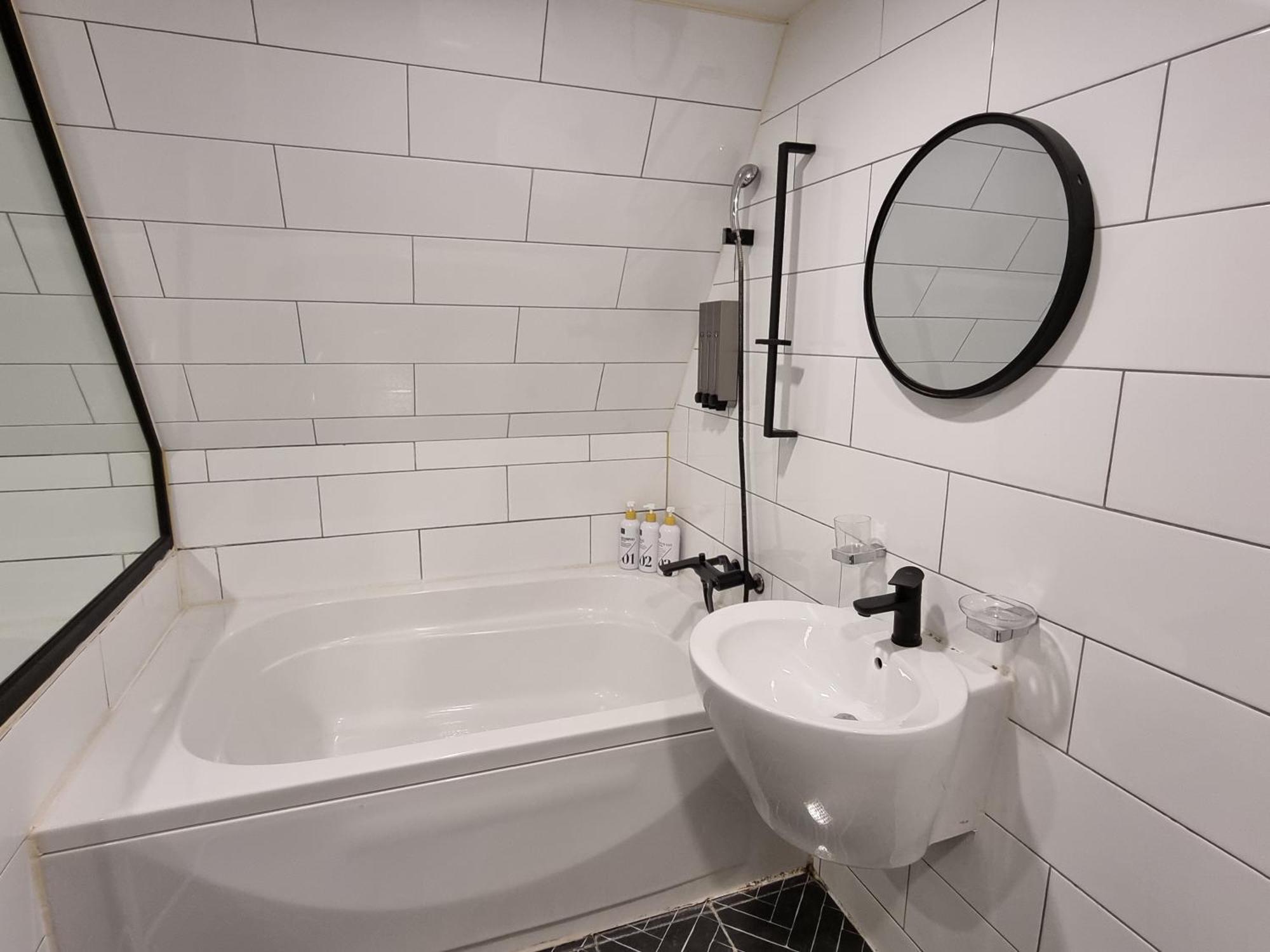 Jamsil Funny Hotel