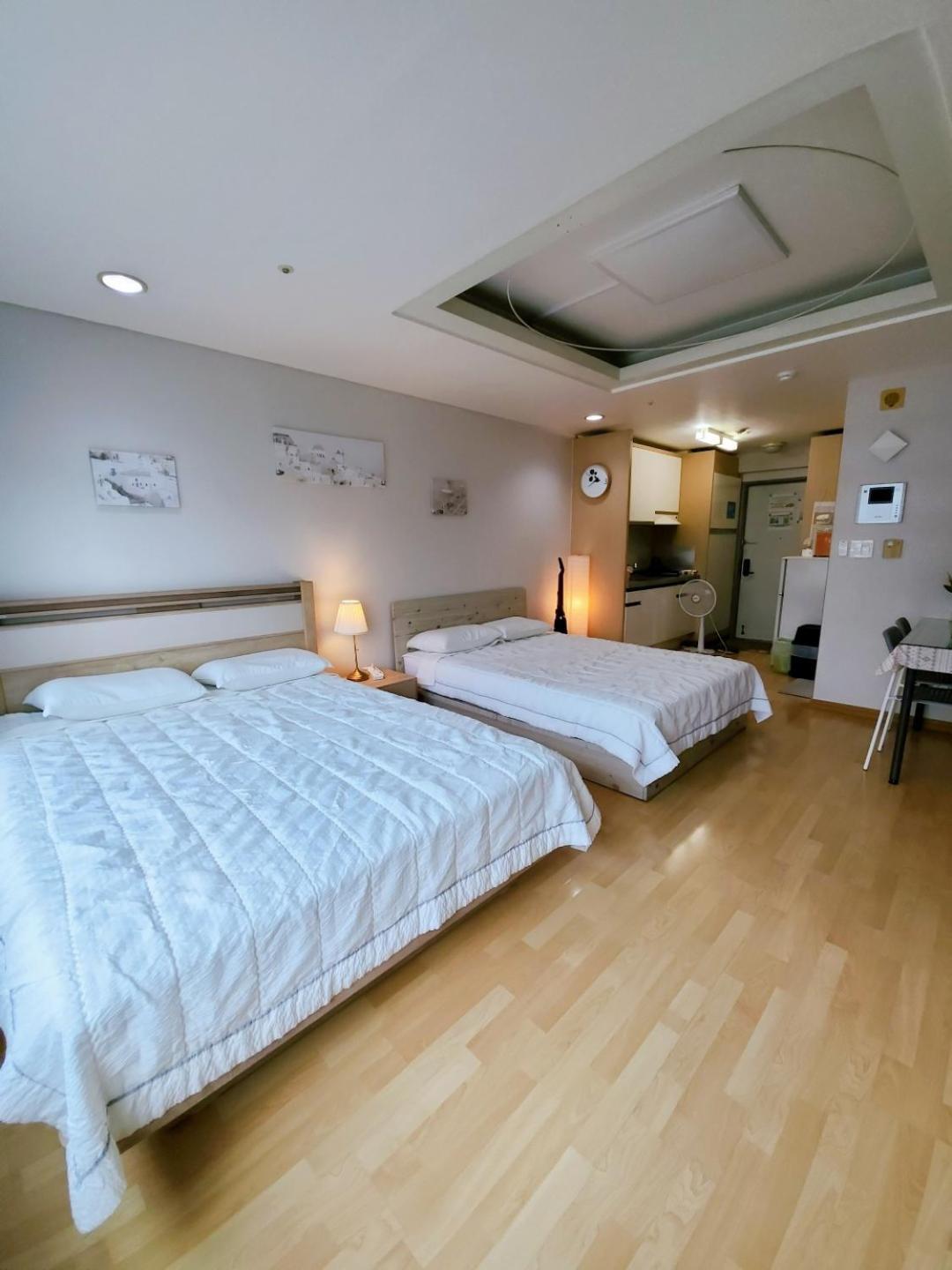 Hongdae Residence-2 1min From Hongik Uni Station Exit #1