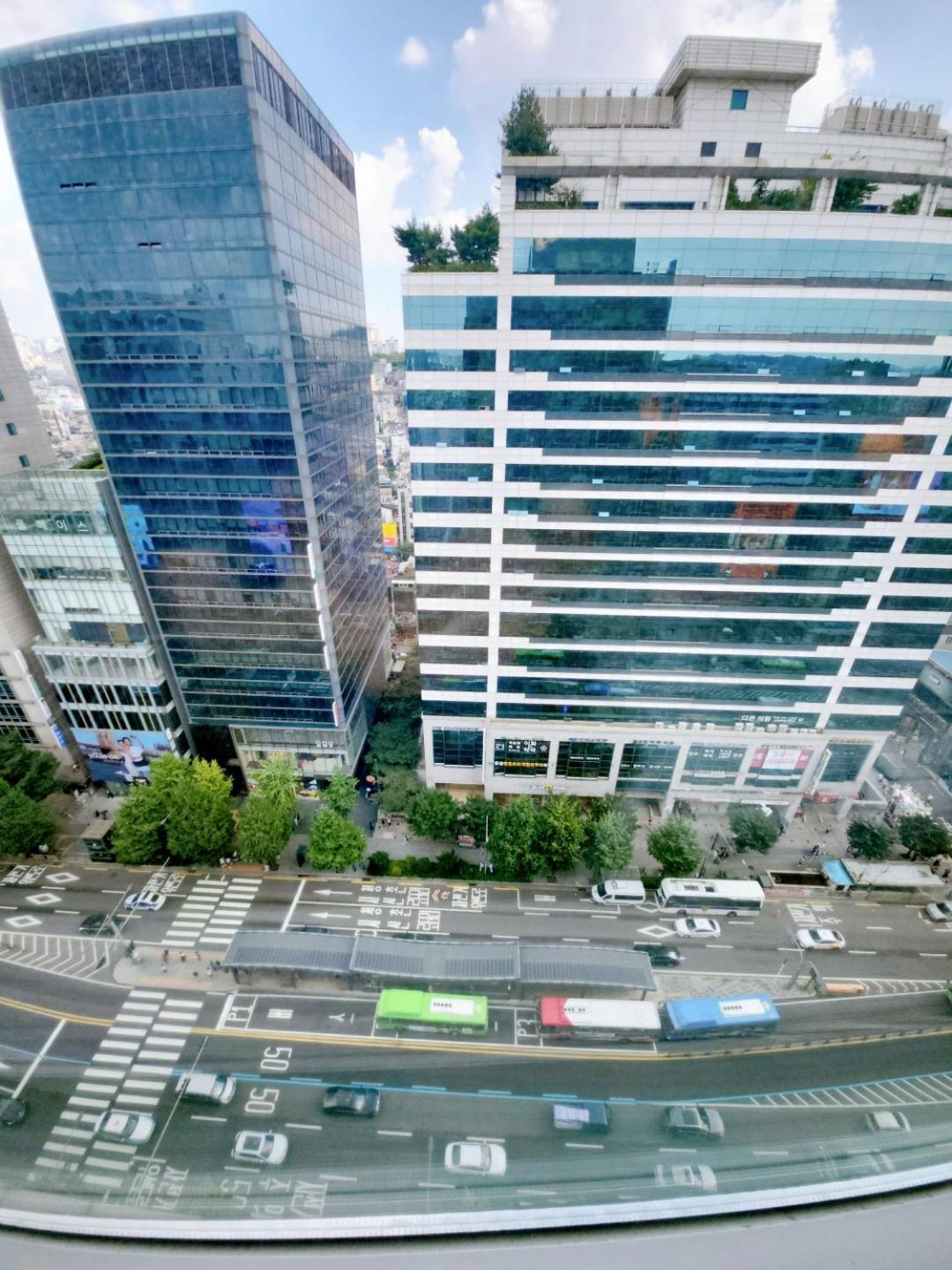 Hongdae Residence-2 1min From Hongik Uni Station Exit #1 Apartment *