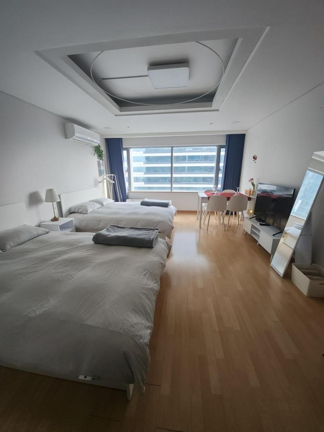 Hongdae Cleanhouse *