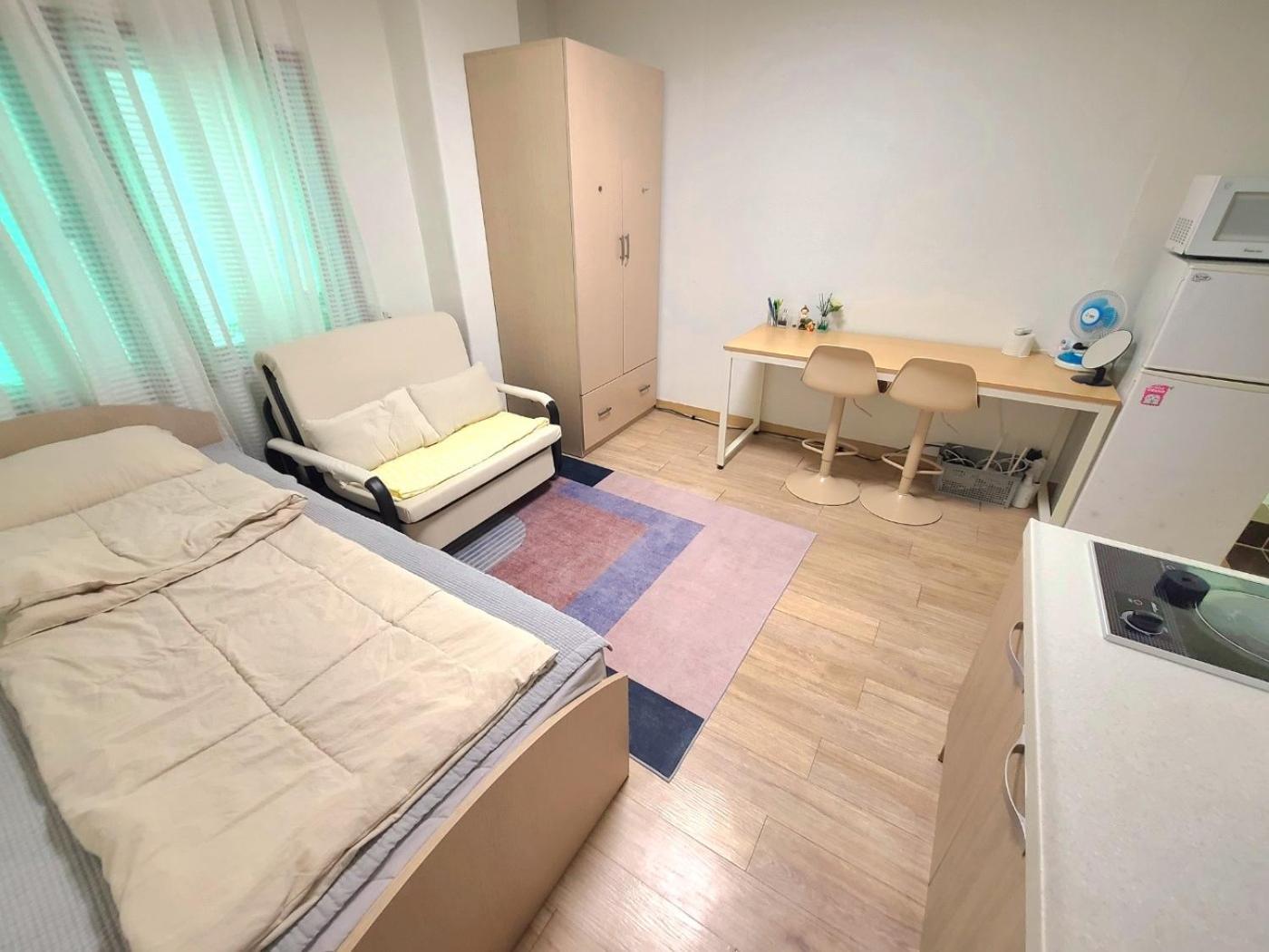 Hongdae, Sinchon Yeonhui House Seoul