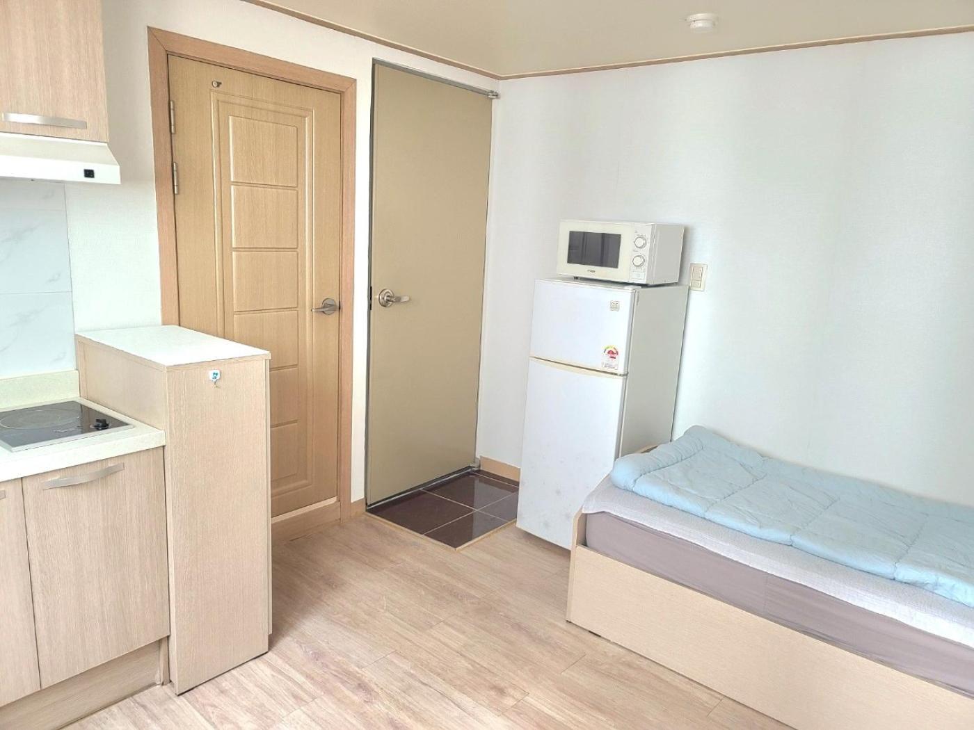 Hongdae, Sinchon Yeonhui House * Seoul