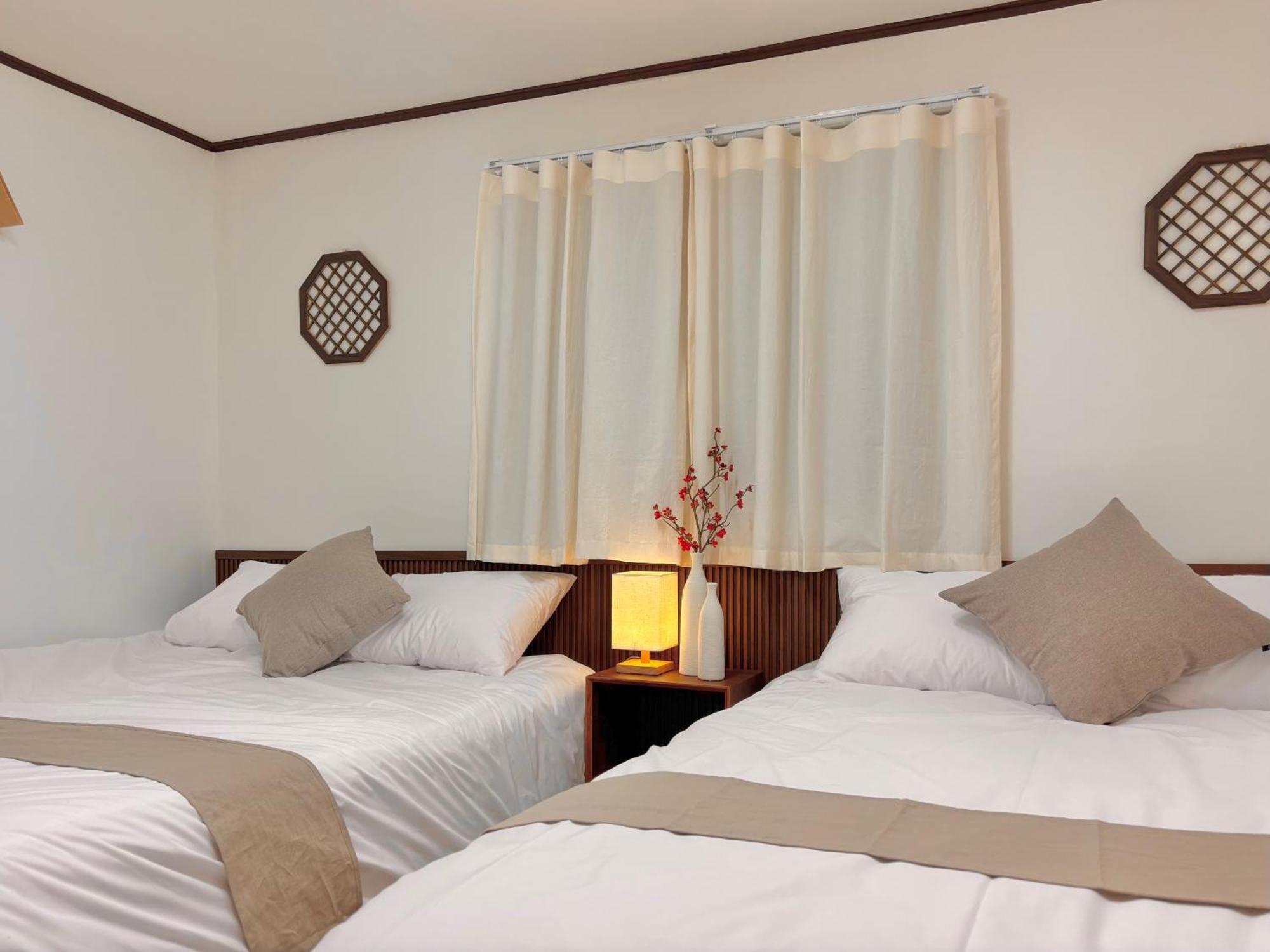 Bbo Stay, #airportbus #subway Line2 #sillimstation #uptoguests #3rooms4beds Seoul