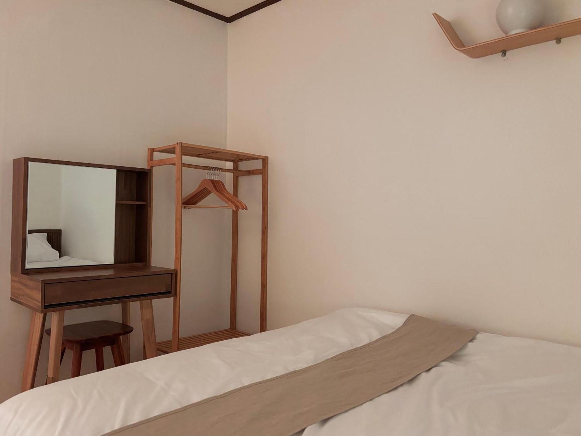 Pangsapuri Bbo Stay, #airportbus #subway Line2 #sillimstation #uptoguests #3rooms4beds *