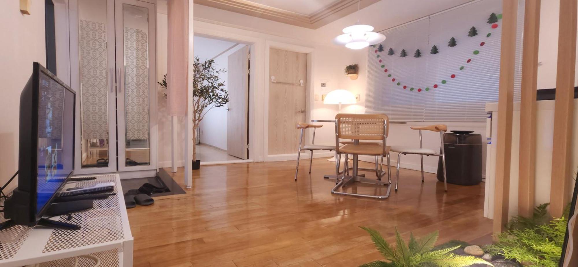 C-1 White Linen House,3br * Seoul