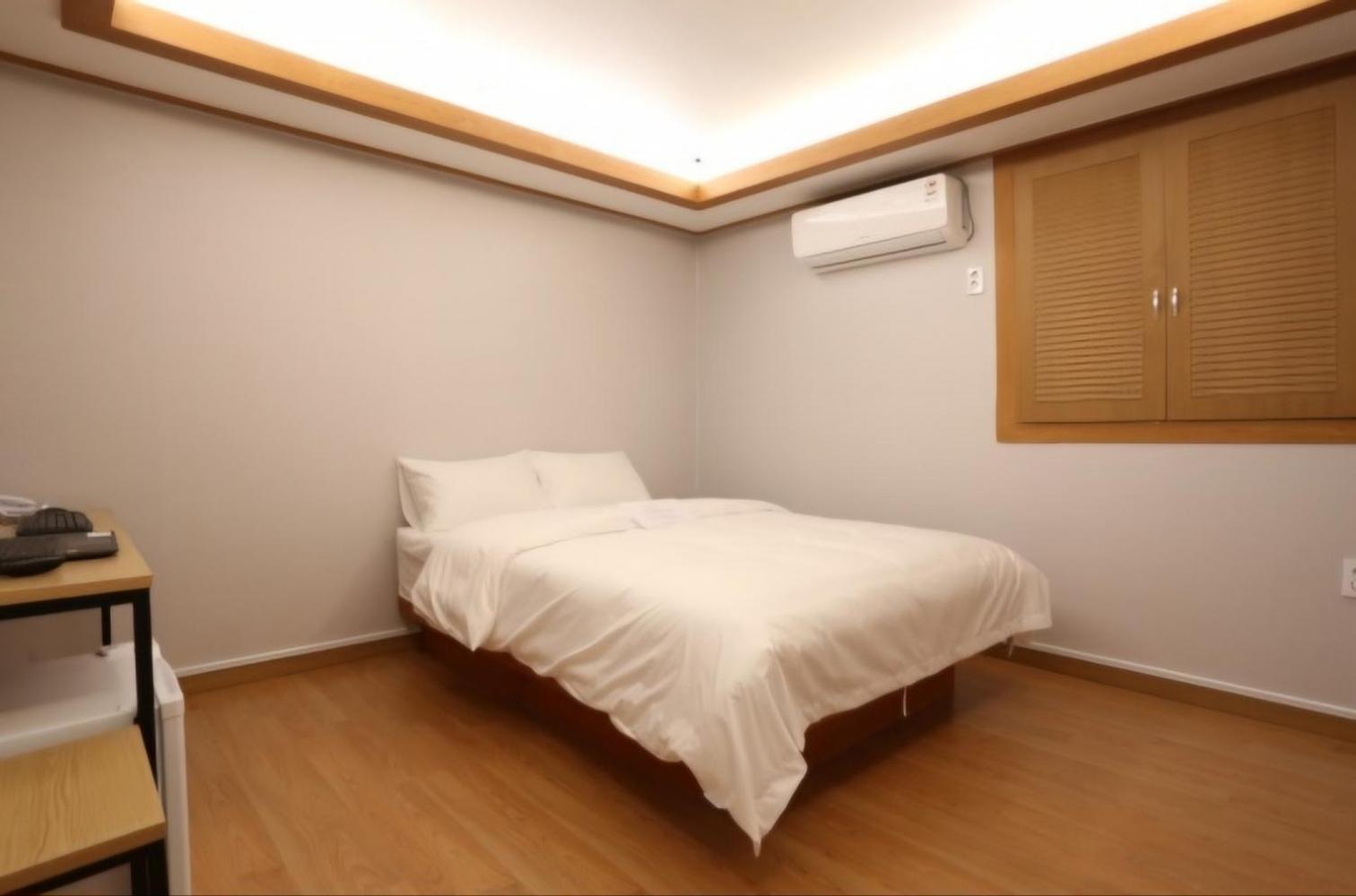 U Hostel