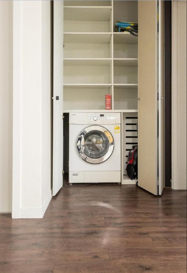 Gangnam 100m 3 Bedrooms 2 Private Bathrooms M Ceo 1 Minute To Coex Fully Furnished 3bdr 2bath Seoul