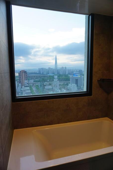 Signature View House 5mins To Coex Mall Apartment