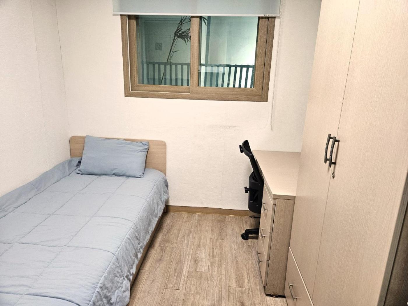 Hongdae, Sinchon Yeonhui House Guest house